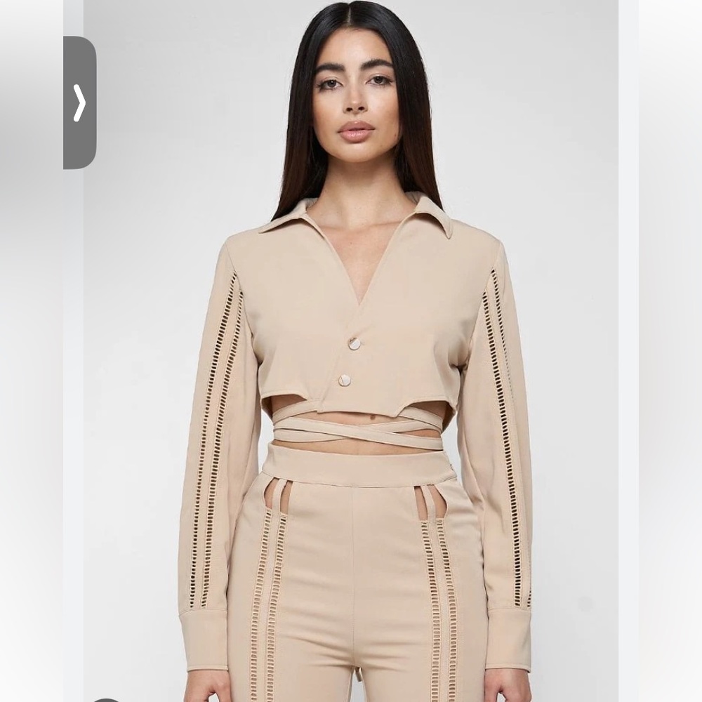 LADDER DETAIL CROPPED SHIRT